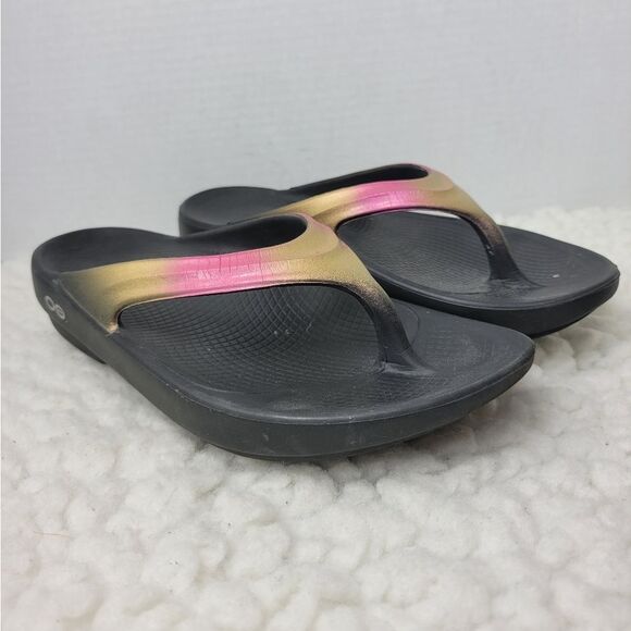 OOFOS OOlala Luxe Sandals Womens Size 6 Rose Gold Recovery Comfort Support - Picture 1 of 10